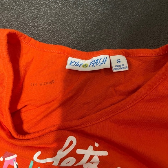 Let’s‎ Jingle and Flamingle shirt size small Christmas’s shirt - Picture 3 of 3